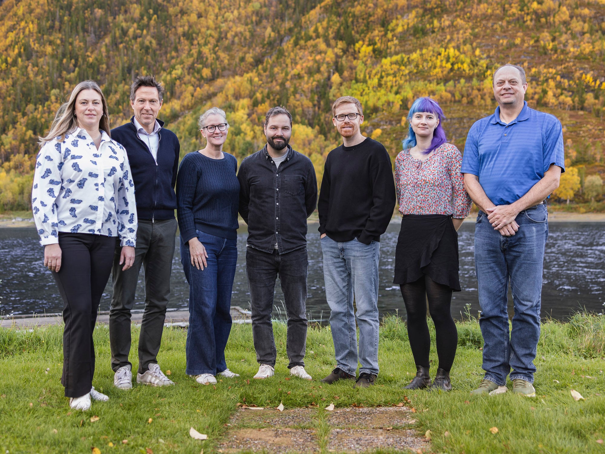 Representanter fra Luftfartstilsynet, Avinor, Bristow Group og Electra på befaring av nye lokasjoner for testing av hybridfly.